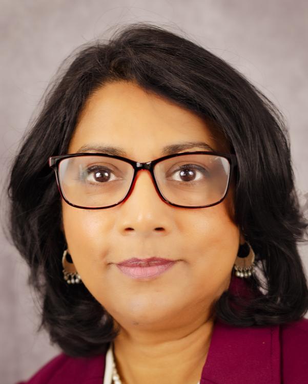 Sharmila Kakac Headshot Pic